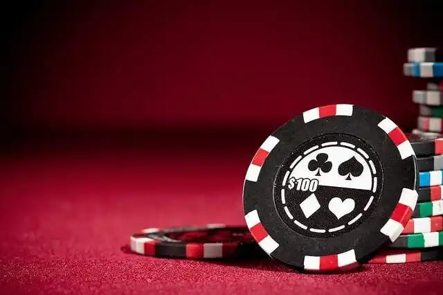 Filipino player spinning jackpot games on m203 mobile platform